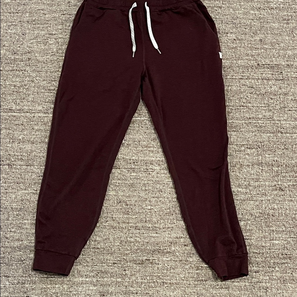 Vuori Burgundy Joggers size xs